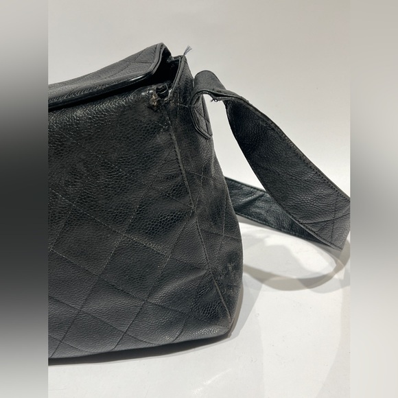 Chanel vintage caviar shoulder bag (project) - Picture 4 of 16